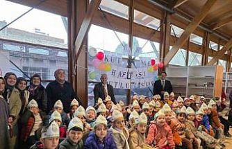 Kuran Kursu öğrencileri kütüphanede kitapla buluştu