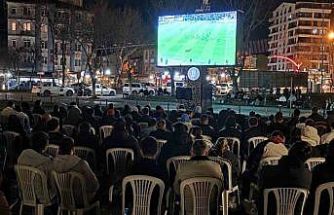 Kütahya’da milli maç coşkusu dev ekrana taşındı