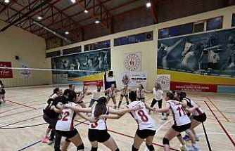 Manisa’da Yıldız Kızlar Voleybol İl Şampiyonu Değerli Zamanlar Spor Kulübü oldu
