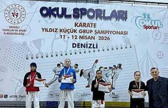 Manisalı karateciler Denizli’de fırtına gibi esti