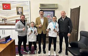 Manyas’tan karate şampiyonasında çifte derece