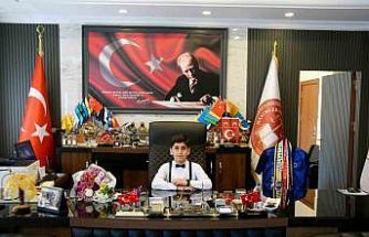 Mardin Cumhuriyet Başsavcısı Akbulut makamını 23 Nisan için öğrenciye emanet etti