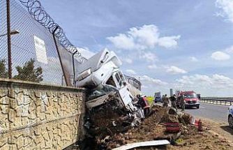 Mardin’de kontrolden çıkan yakıt tankerinin sürücüsü yaralandı