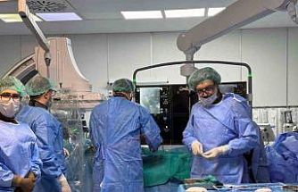 MEAH’ta kapalı sistemle yüksek riskli 4 hastanın kalp kapağı değiştirildi