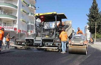Mersin Büyükşehir Belediyesi Mezitli Yeni Mahalle yolunu yeniledi