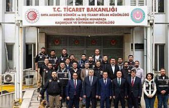 Mersin Limanı’nda 19 kilo kokain ele geçirildi, vali ekibi tebrik etti