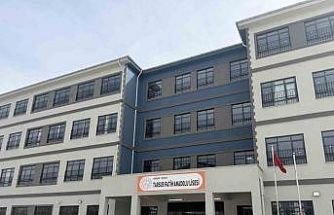 Mersin’de bir lise öğrencisi silahla yakalandı