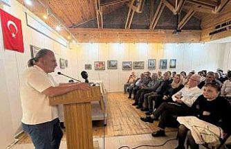 Mersin’de edebiyat buluşması: Dr. Nedim İnce okurlarıyla bir araya geldi