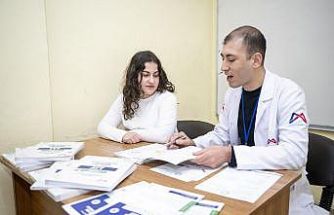 Mersin’de görme engelli öğrenciye ücretsiz eğitim desteği