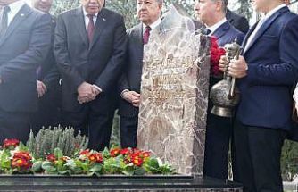 MHP Lideri Bahçeli, Türkeş’in kabrini ziyaret etti