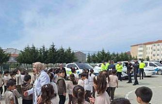 Minik öğrenciler polislik mesleğini yakından tanıdı