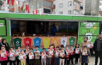 Minik öğrencilere gezici araçla sıfır atık dersi
