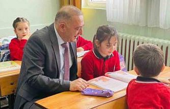 Minik öğrencinin mektubu kaymakam Cantürk’ü sınıfa getirdi