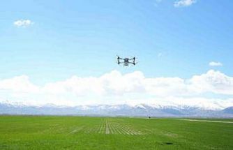Muş’ta 42 bin dönümlük tarım arazisi dron ile gübrelendi