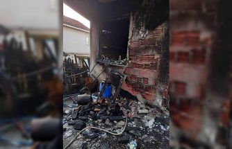 Mutfakta çıkan yangın evi küle çeviriyordu