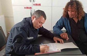 Müzisyen ATM’de unutulan 13 bin 100 lirayı zabıtaya teslim etti