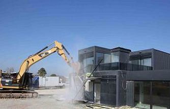 Nilüfer’de kaçak yapılar yıkıldı