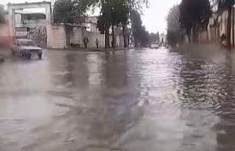 Nizip’te sağanak sonrası yollar göle döndü, kırsal mahallelerde sel meydana geldi