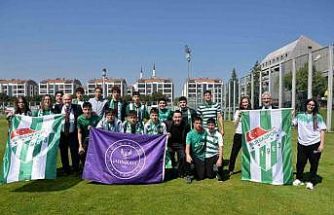 Öğrencilerden şampiyonu ziyaret