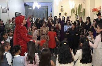 Öğretmen kına gecesinde öğrencileriyle son kez oyun oynadı