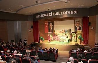 ’Ormanlar Kralı Ağustos Böceği’ oyunu çocuklarla buluştu