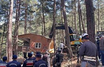 Osmaniye’de mahkeme kararı sonrası 31 kaçak yayla evinin yıkımına başlandı
