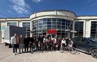 Ovacıklı öğrencilerin yüzü bisiklet desteğiyle güldü