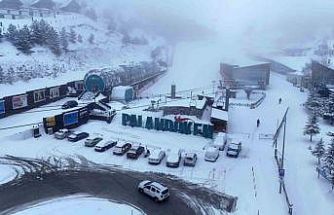 Palandöken’de kar kalınlığı 210 santimetreye ulaştı