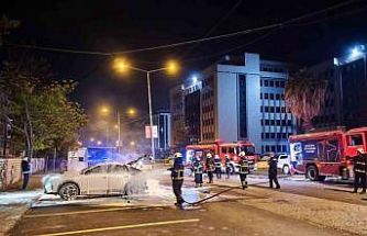 Park halindeki araçta yangın