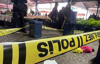 Pazarda bıçaklı yaralama