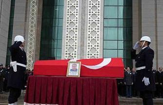 Polis memuru dualarla uğurlandı