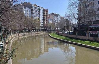 Porsuk Çayı kahverengine büründü