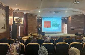 Pursaklar’da toplumsal değerlerin korunması ve bilinçli medya kullanımına yönelik seminer