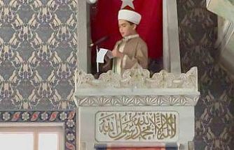 Rize’de 13 yaşındaki öğrenciden cuma hutbesi