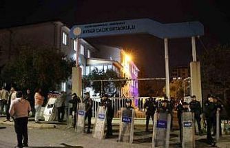 Saldırının yaşandığı okulda izler siliniyor