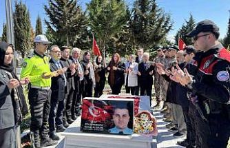 Şehit polis memurları dualarla anıldı