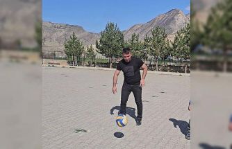 Şelale’nin "Yetenekli" müdürü: Topu iki defa potaya, kendini öğrencilerinin gönüllerine soktu