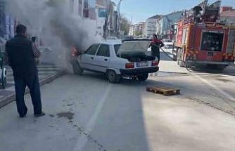 Seyir halindeki araçta yangın paniği