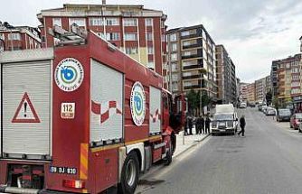 Seyir halindeki kamyonetten dumanlar yükseldi