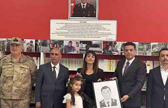 Silah arkadaşları Şehit Astsubay Mehmet Gündüz’ün adını kütüphanede yaşatıyor