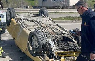 Sinop’ta kontrolden çıkan otomobil takla attı: 1 yaralı
