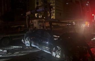 Şişli’de lüks otomobil kaza yaptı: 3 yaralı