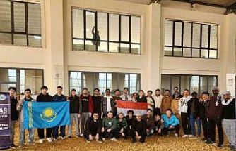 Sivas’ta eğitim gören uluslararası üniversite öğrencileri, Türk Dünyası Gençlik Kampı’nda bir araya geldi