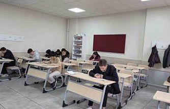 Sivas’ta öğrenciler manevi ödül için ter döktü