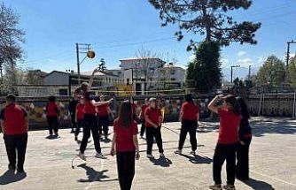 Spor branşlarını deneyimleyerek tanıyorlar