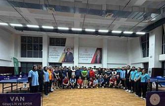 Spor Van Masa Tenisi Ligi devam ediyor