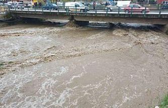 Tabakhane Deresi’nde sular yükseldi