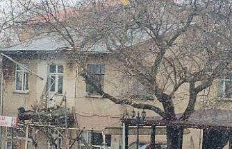 Tarihi Harput’ta nisanda kar sürprizi