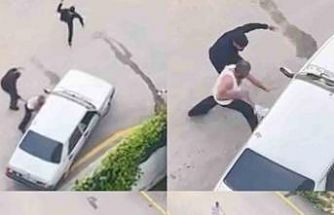 Taşlarla araçlara saldırdılar: Kavga anları kamerada