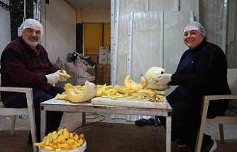 Tescilli lezzet kabak tatlısı depremzede ailenin ellerinde lezzet buluyor